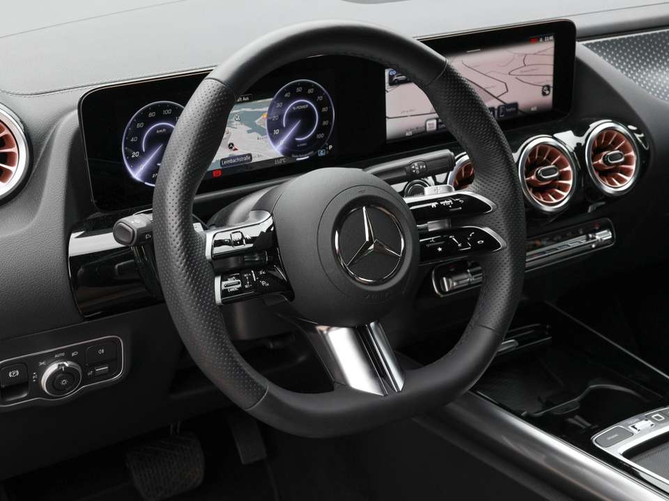 Mercedes-Benz EQA 300 - Imagem 15