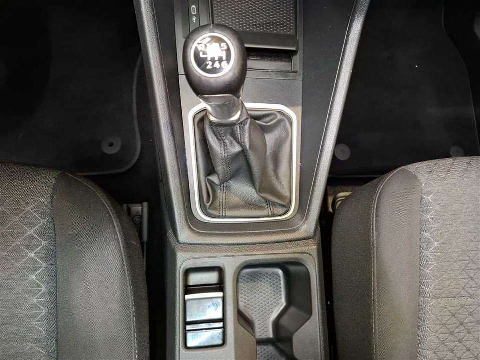 Ford Grand Tourneo - Imagem 15