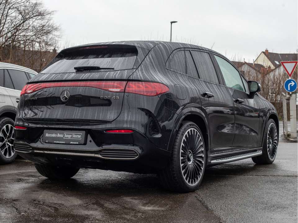 Mercedes-Benz EQE SUV - Imagem 3