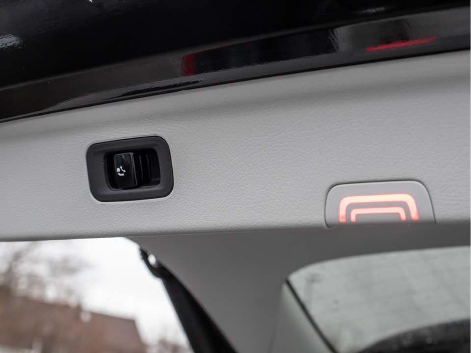 Mercedes-Benz EQE SUV - Imagem 7