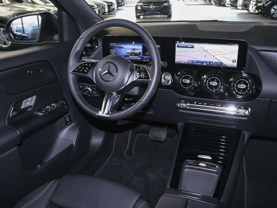 Mercedes-Benz GLA 200 - Imagem 8