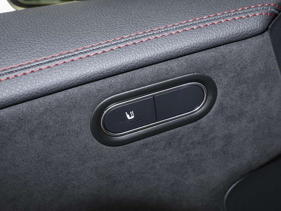 Mercedes-Benz CLA 180 - Imagem 8