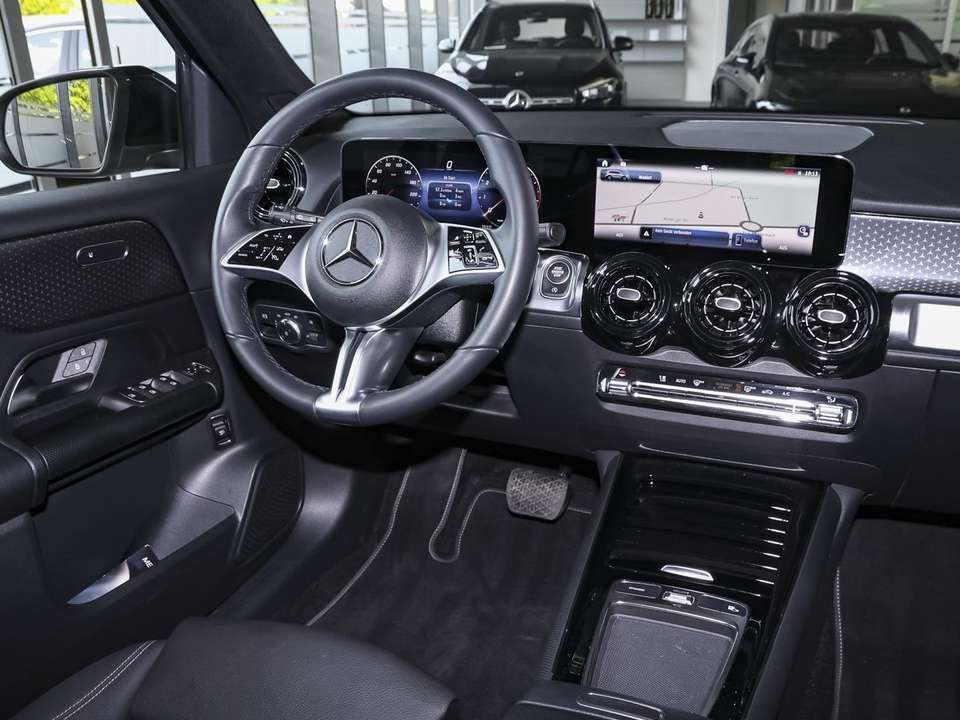 Mercedes-Benz GLB 200 - Imagem 8
