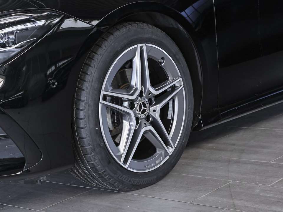 Mercedes-Benz CLA 180 - Imagem 9