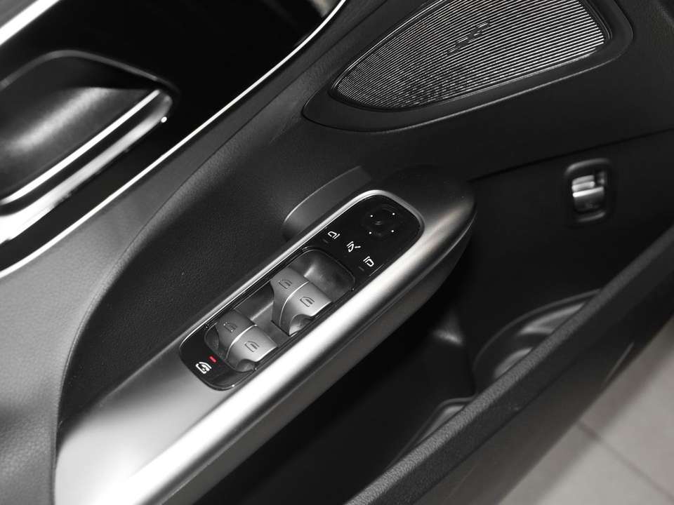 Mercedes-Benz C 180 - Imagem 14