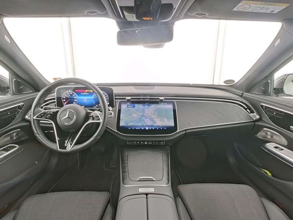 Mercedes-Benz E 300 - Imagem 6