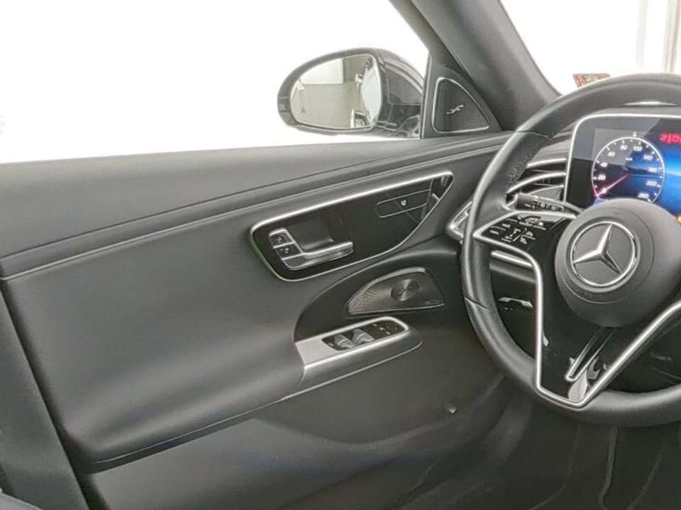 Mercedes-Benz E 300 - Imagem 8