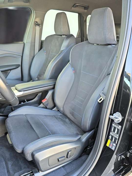 BMW iX1 - Imagem 12