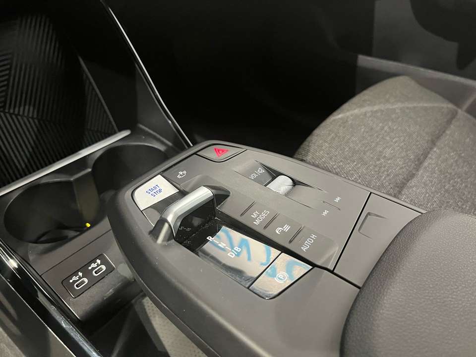 BMW iX1 - Imagem 15