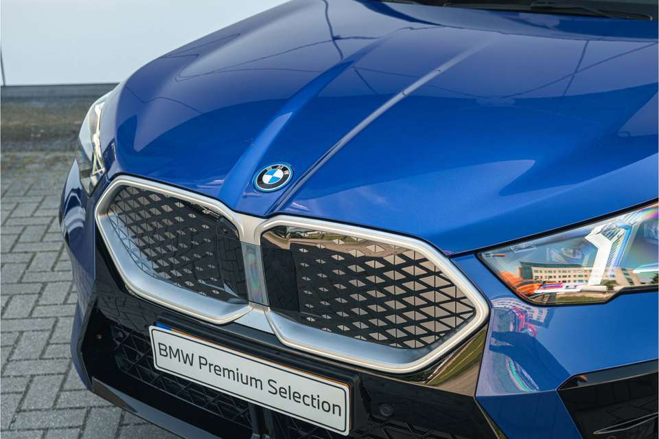 BMW iX2 - Imagem 2
