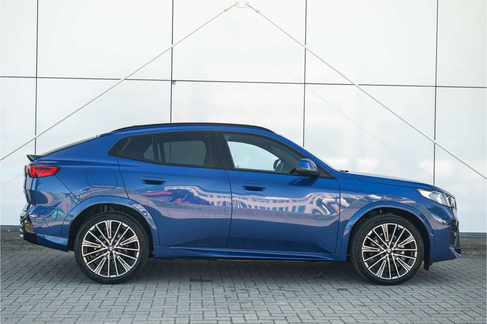 BMW iX2 - Imagem 8