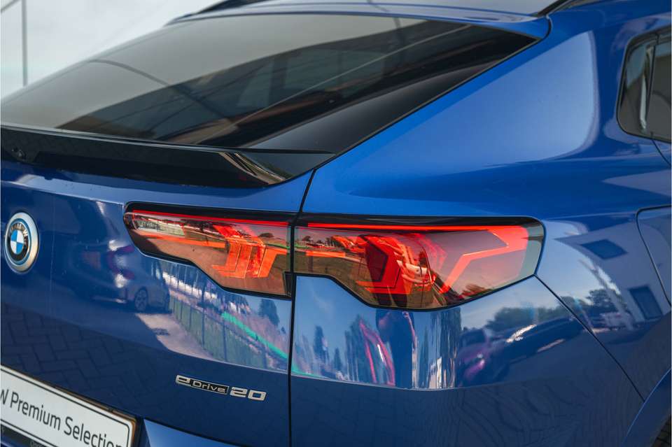 BMW iX2 - Imagem 11