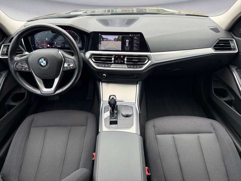 BMW 330 - Imagem 11