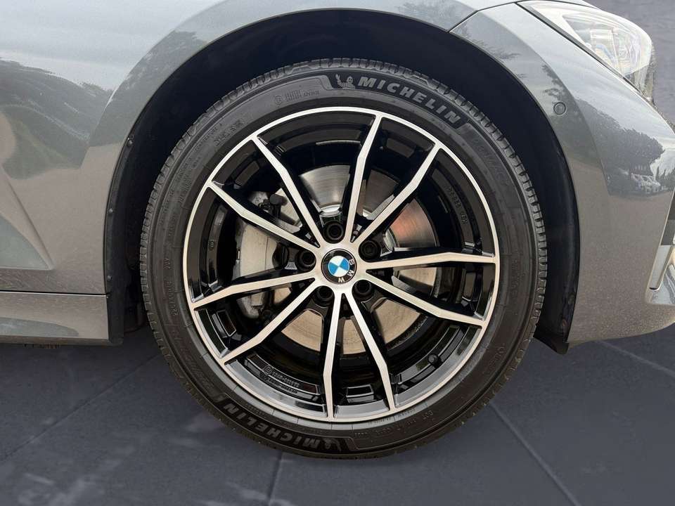 BMW 330 - Imagem 12