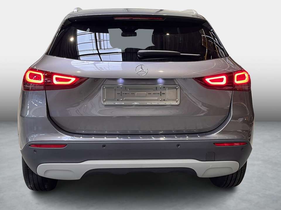 Mercedes-Benz GLA 180 - Imagem 5