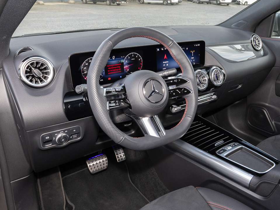 Mercedes-Benz GLA 180 - Imagem 4