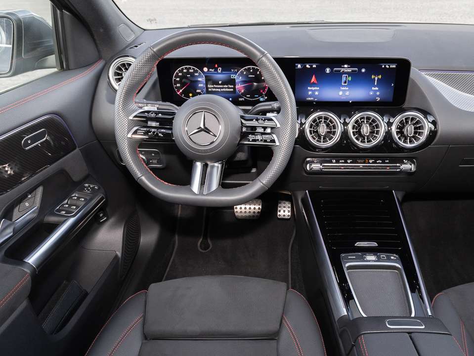 Mercedes-Benz GLA 180 - Imagem 6