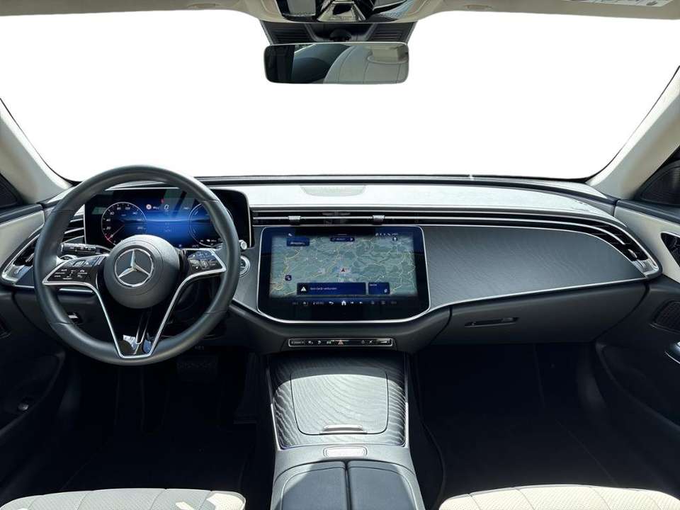 Mercedes-Benz E 300 - Imagem 8