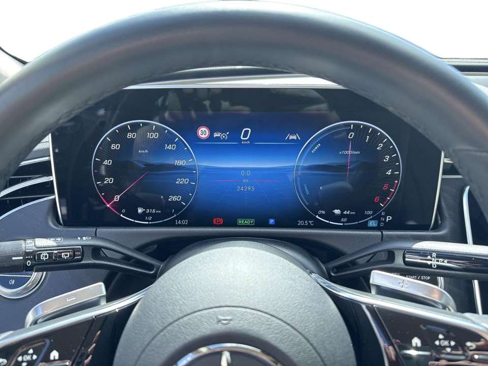 Mercedes-Benz E 300 - Imagem 10