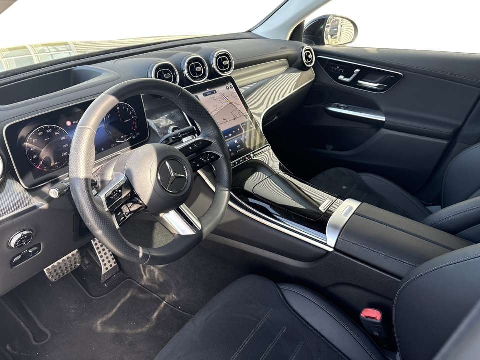 Mercedes-Benz GLC 300 - Imagem 9