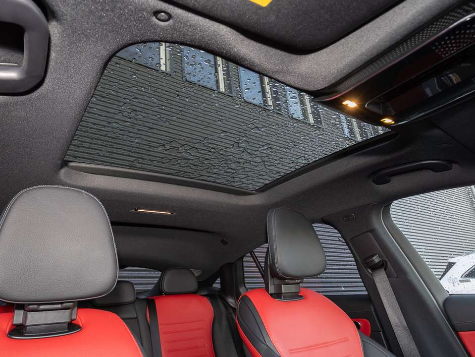 Mercedes-Benz GLC 300 - Imagem 12