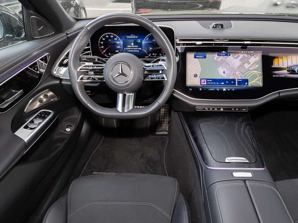 Mercedes-Benz E 300 - Imagem 6