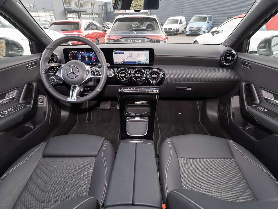 Mercedes-Benz A 200 - Imagem 9
