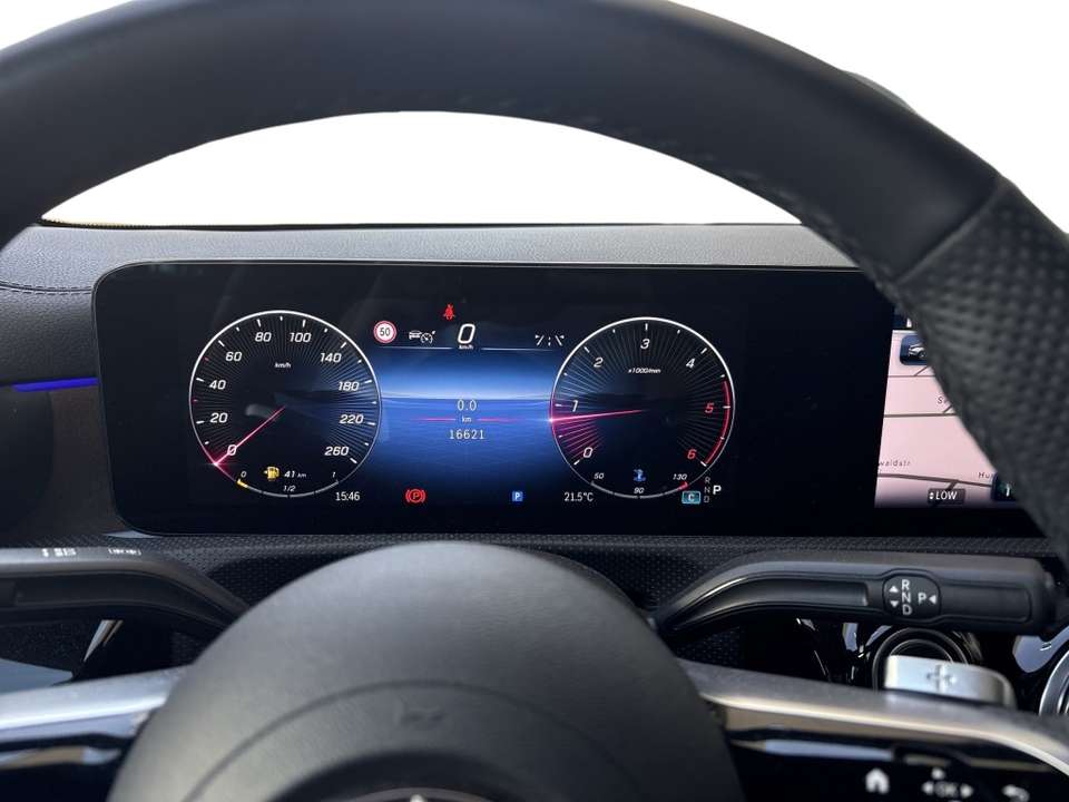 Mercedes-Benz CLA 220 - Imagem 10