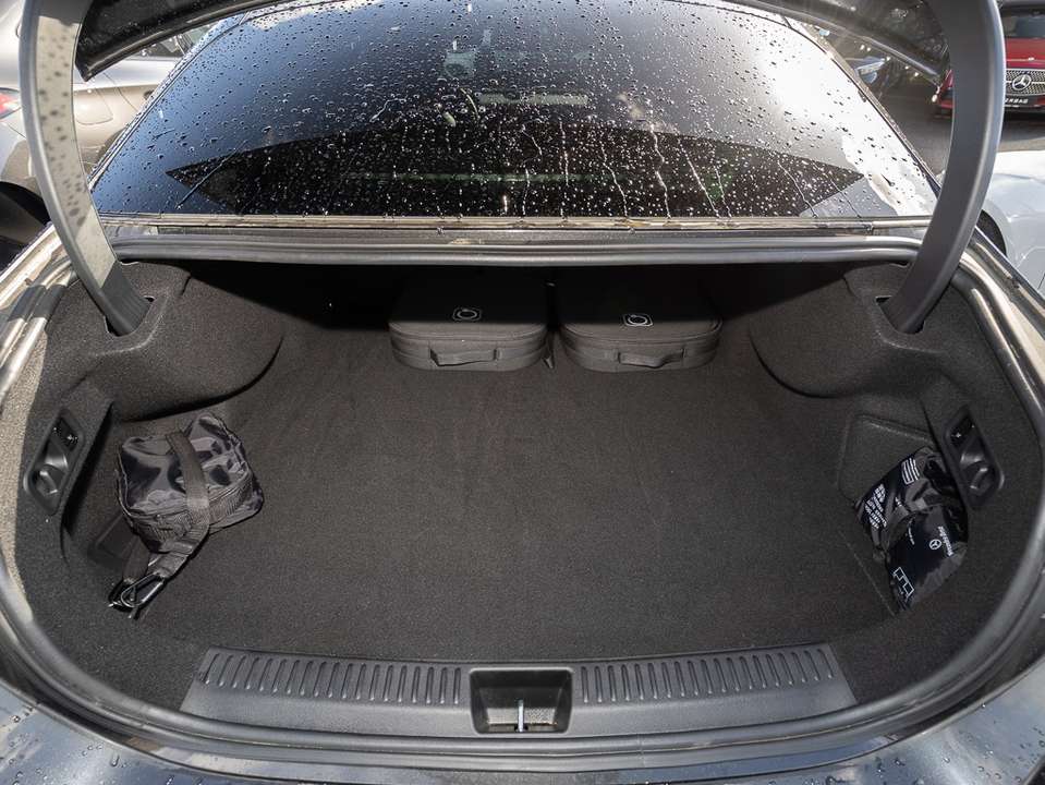 Mercedes-Benz E 300 - Imagem 13