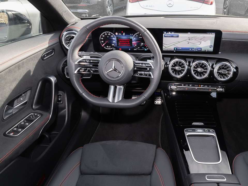 Mercedes-Benz CLA 180 - Imagem 6