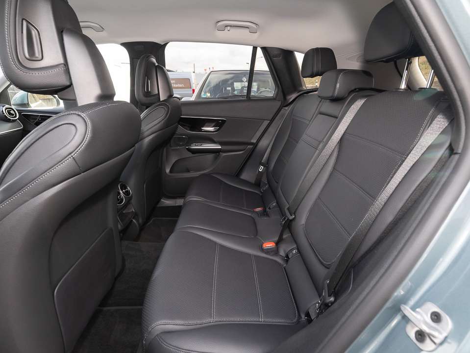 Mercedes-Benz GLC 200 - Imagem 11