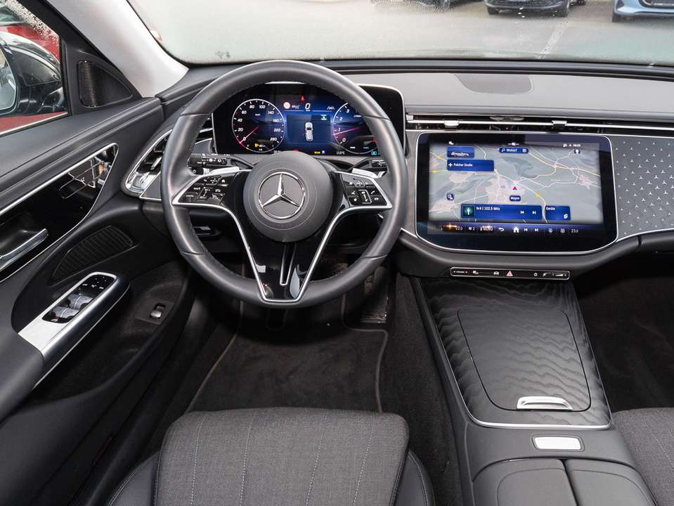 Mercedes-Benz E 200 - Imagem 6