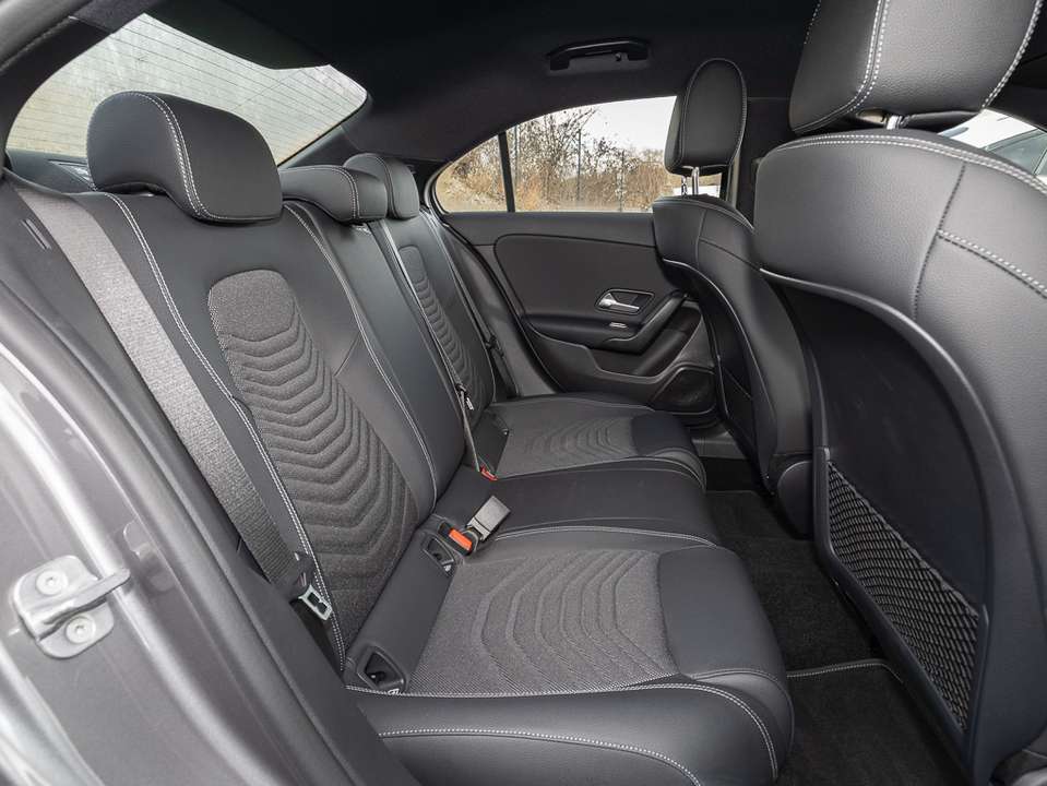 Mercedes-Benz A 200 - Imagem 11