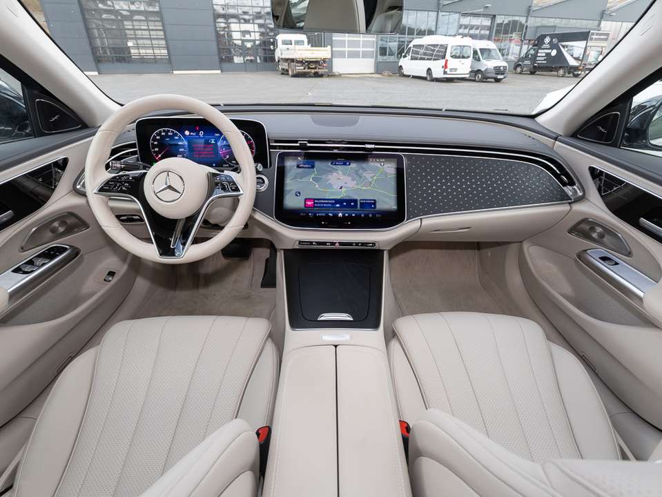 Mercedes-Benz E 200 - Imagem 9