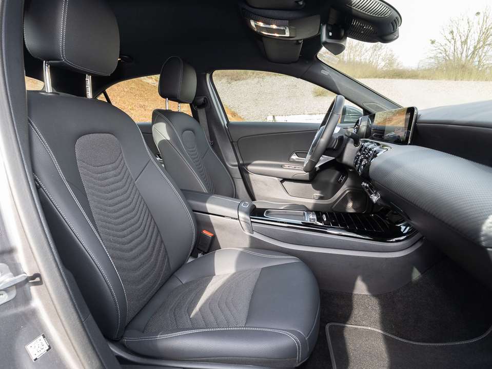 Mercedes-Benz A 180 - Imagem 11