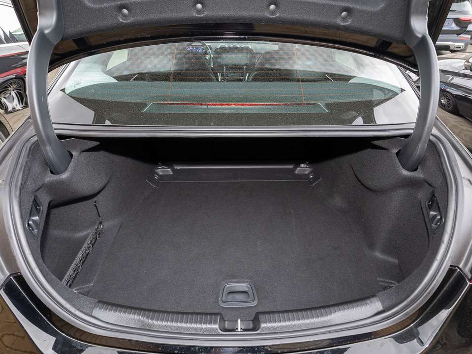 Mercedes-Benz C 180 - Imagem 12