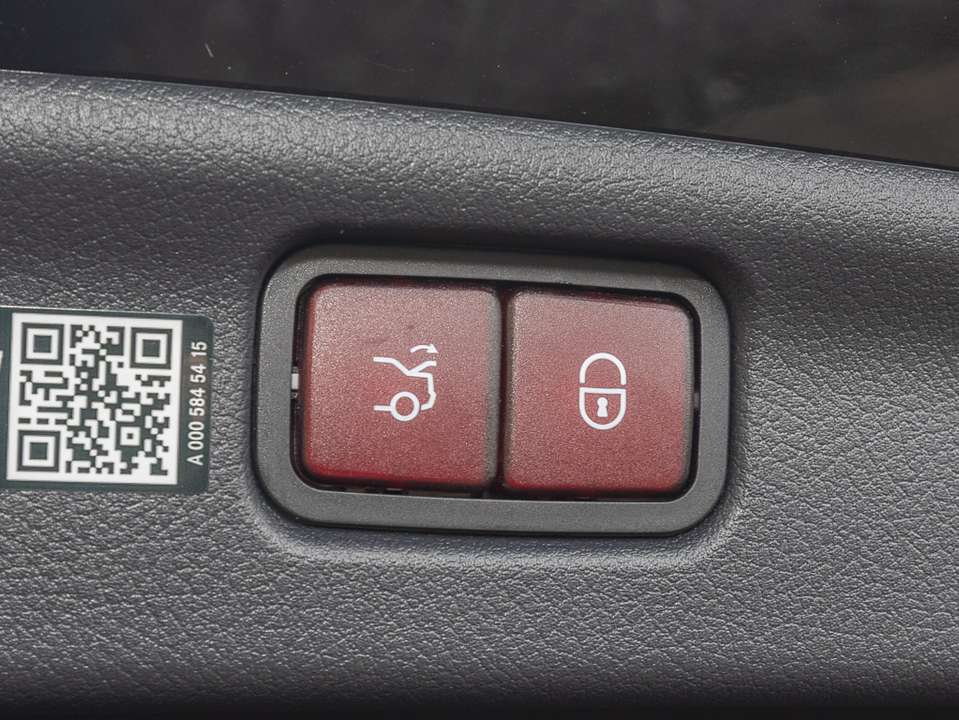 Mercedes-Benz C 180 - Imagem 13