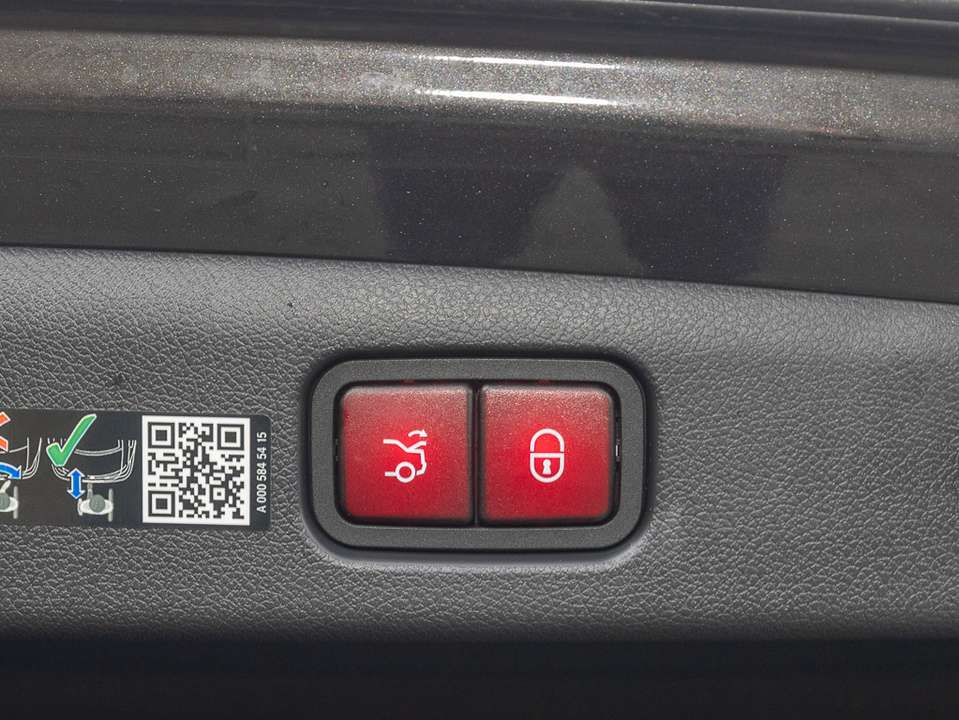 Mercedes-Benz E 300 - Imagem 12