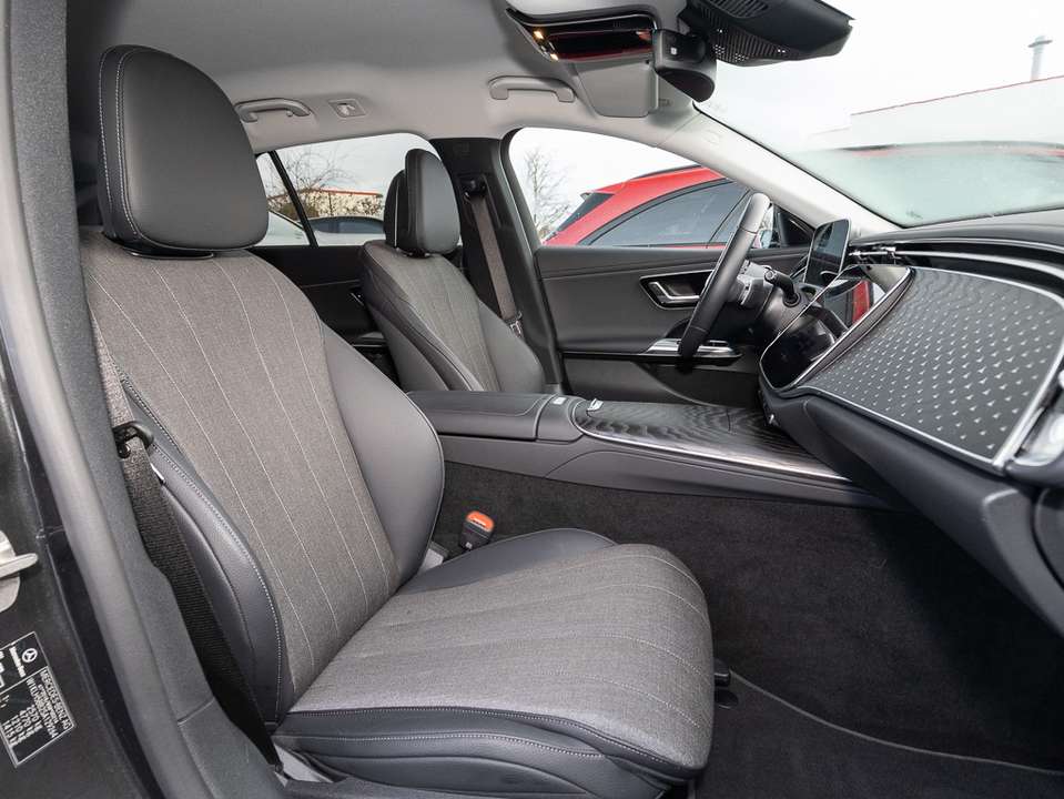 Mercedes-Benz E 200 - Imagem 10