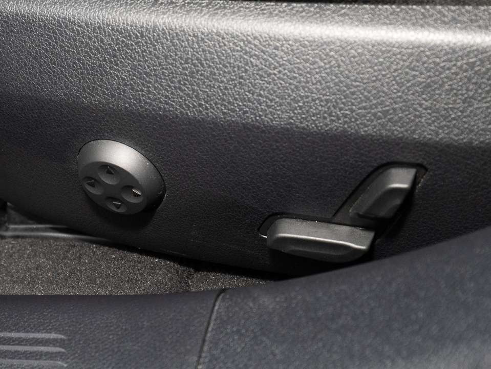 Mercedes-Benz E 200 - Imagem 11
