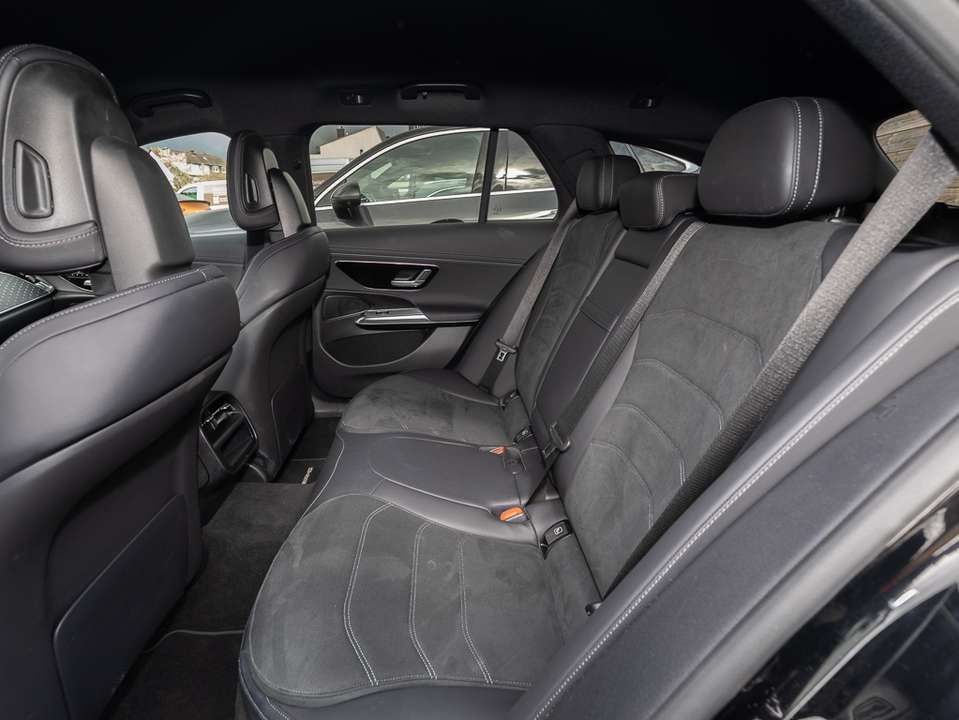 Mercedes-Benz E 200 - Imagem 11