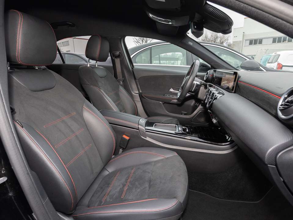 Mercedes-Benz A 180 - Imagem 11
