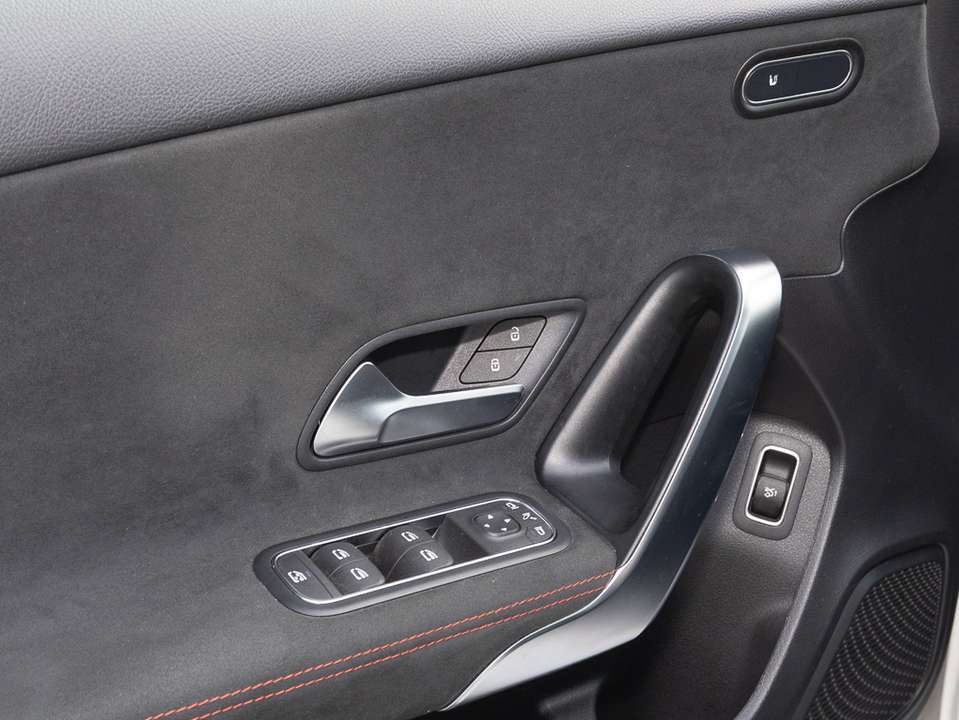 Mercedes-Benz A 220 - Imagem 5
