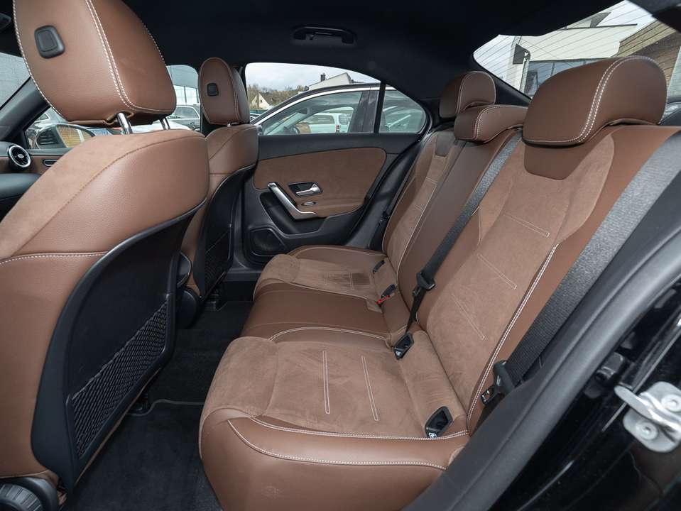 Mercedes-Benz A 180 - Imagem 12