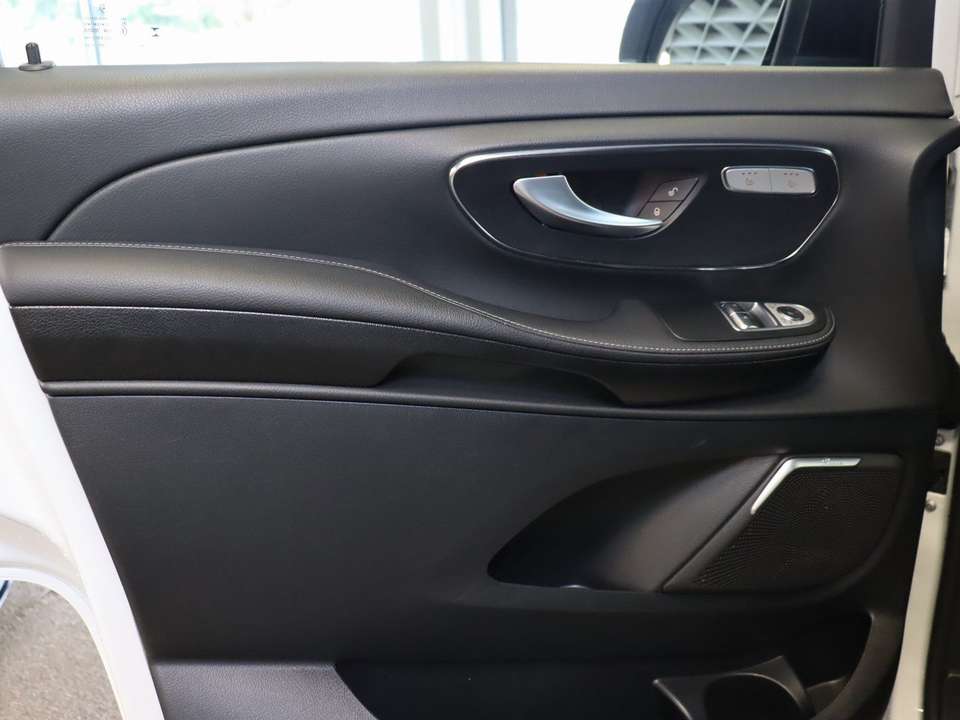 Mercedes-Benz V 250 - Imagem 10