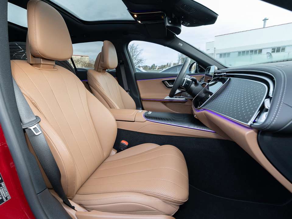 Mercedes-Benz E 220 - Imagem 9