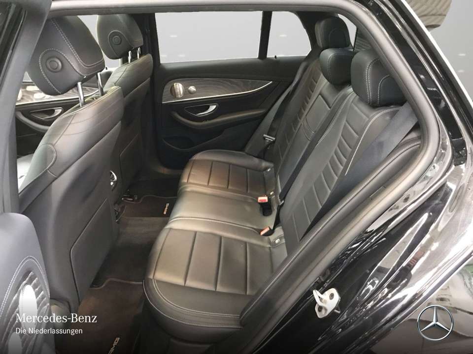 Mercedes-Benz E 300 - Imagem 12