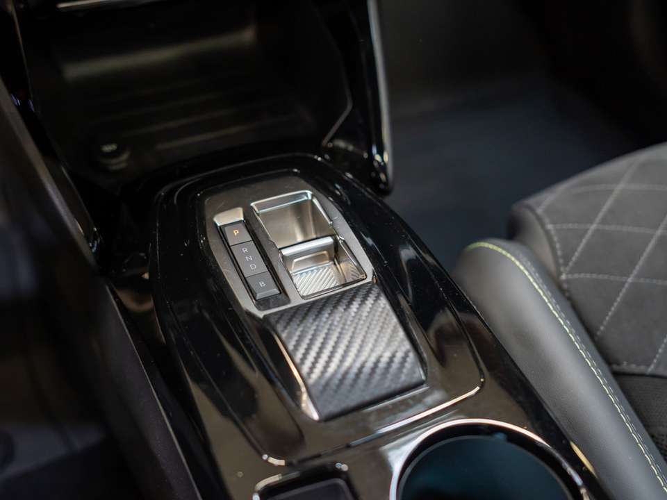 Peugeot e-208 - Imagem 13