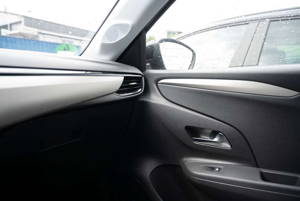 Opel Corsa - Imagem 12