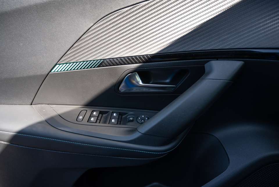 Peugeot 2008 - Imagem 12